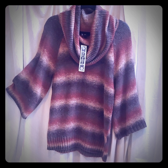 🆕️NWT Cowl Neck 3/4 wide Sleeve Sweater Sz Med - Picture 1 of 5